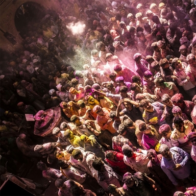 Holi, Monica Mietitore
